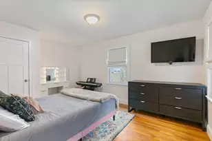 84 Groveland St, Haverhill, MA 01830 - Photo 16