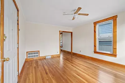 4 Sutherland St #4-1, Lowell, MA 01850 - Photo 2