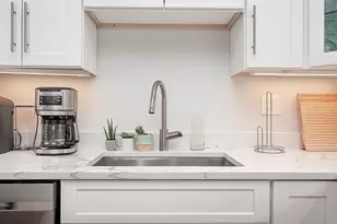 45 L St, Boston, MA 02127 - Photo 6