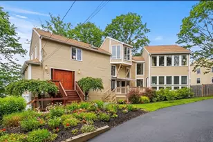 2 Rolleston Rd, Marblehead, MA 01945 - Photo 1