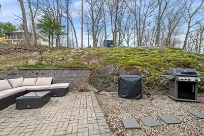 15 Oak View Ave, Salem, MA 01970 - Photo 34