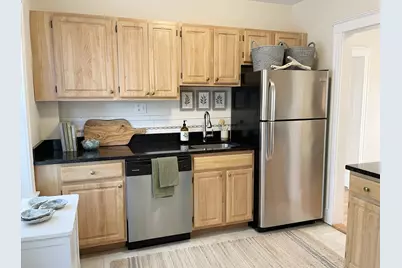 203-205 Winthrop Road #3, Brookline, MA 02445 - Photo 4