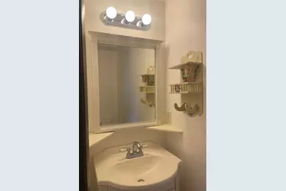 25 Piper Cross Rd, West Springfield, MA 01089 - Photo 12