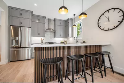 13 Chestnut Street #1, Wakefield, MA 01880 - Photo 2