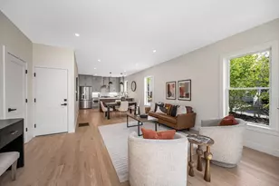 13 Chestnut St, Wakefield, MA 01880 - Photo 8