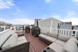 695 E 8th St, Boston, MA 02127 - Photo 20