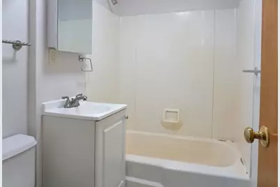 252 Ash St #02, Waltham, MA 02453 - Photo 4