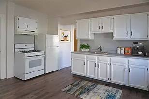 252 Ash St, Waltham, MA 02453 - Photo 2