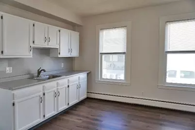 252 Ash St #02, Waltham, MA 02453 - Photo 6