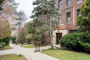 321 Tappan St, Brookline, MA 02445 - Photo 36