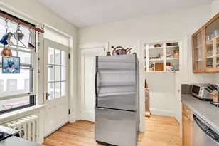 321 Tappan St, Brookline, MA 02445 - Photo 14