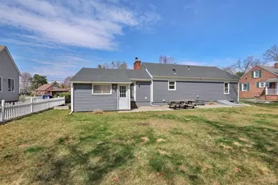 2401 Wilbraham Rd, Springfield, MA 01129 - Photo 30