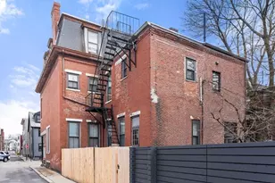 124 F St, Boston, MA 02127 - Photo 6