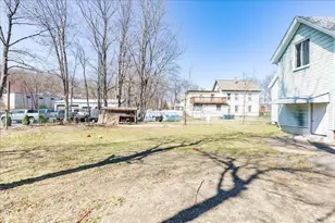 10 Green St, Leominster, MA 01453 - Photo 26