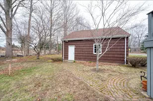 325 Thatcher St, Brockton, MA 02302 - Photo 4