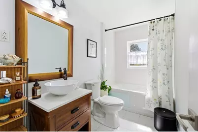 481 Upham St, Melrose, MA 02176 - Photo 14