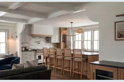 7 Lunt St, Newburyport, MA 01950 - Photo 2