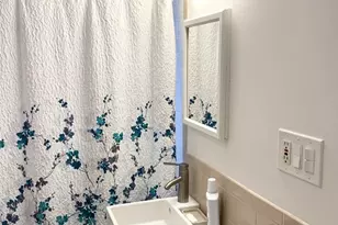 135 Central St, Somerville, MA 02145 - Photo 10