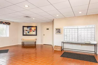 295 Lynn Shore Dr #702, Lynn, MA 01902 - Photo 4