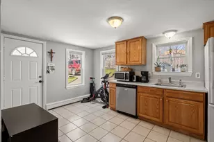 136 Shaw St, Braintree, MA 02184 - Photo 6