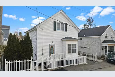 31 Sachem St, Fall River, MA 02724 - Photo 1