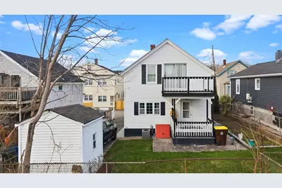 31 Sachem St, Fall River, MA 02724 - Photo 4