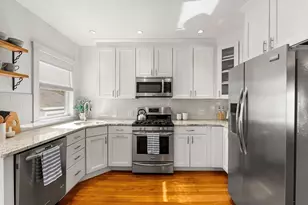 135 Thacher St, Milton, MA 02186 - Photo 8