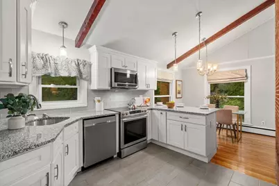 35-35B Beachview Ave, Malden, MA 02148 - Photo 8