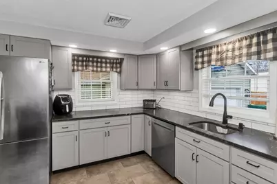 405 New Ludlow Rd, Chicopee, MA 01020 - Photo 14