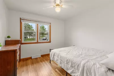 34 Locust St, Burlington, MA 01803 - Photo 12