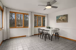 34 Locust St, Burlington, MA 01803 - Photo 8