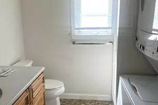 147 Lake Ave, Worcester, MA 01604 - Photo 10