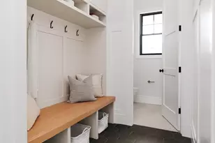 712 Watertown St, Newton, MA 02460 - Photo 18