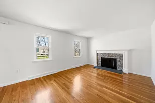 25 Hawkins St, Weymouth, MA 02189 - Photo 6