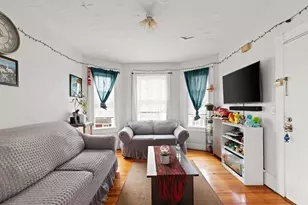 22 Elm St, Lynn, MA 01905 - Photo 2