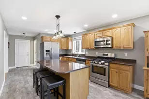 107 Summit Dr, East Bridgewater, MA 02333 - Photo 4