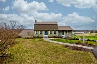 916 S East St, Amherst, MA 01002 - Photo 2