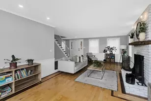 916 S East St, Amherst, MA 01002 - Photo 14