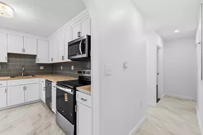 42 Brockton St, Boston, MA 02126 - Photo 8