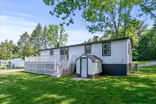 35 Hartford Ave, Bellingham, MA 02019 - Photo 26