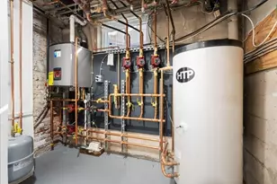 52 Clinton, Brookline, MA 02445 - Photo 26