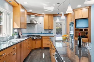 52 Clinton, Brookline, MA 02445 - Photo 12