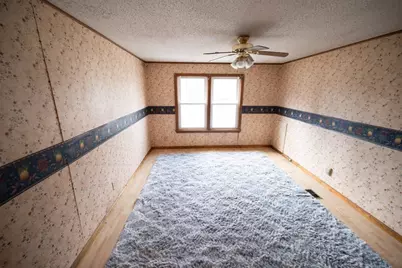 131 Champagne, Gardner, MA 01440 - Photo 14