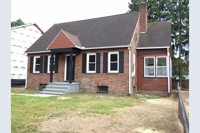21 Wrona St, Springfield, MA 01151 - Photo 2