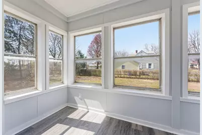 21 Wrona St, Springfield, MA 01151 - Photo 4
