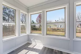 21 Wrona St, Springfield, MA 01151 - Photo 4