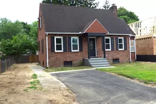 21 Wrona St, Springfield, MA 01151 - Photo 1