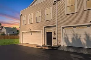 257 R Market St, Boston, MA 02135 - Photo 2