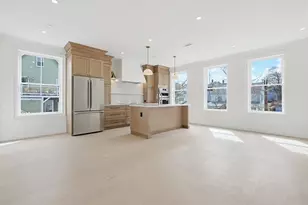 257 R Market St, Boston, MA 02135 - Photo 10