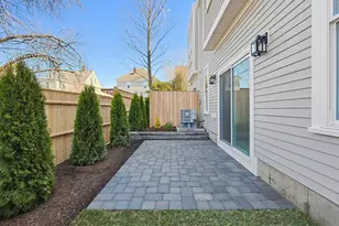 257 R Market St, Boston, MA 02135 - Photo 4